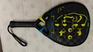 Pala de pádel R10 Negra y Amarilla