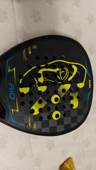 Pala de pádel R10 Negra y Amarilla