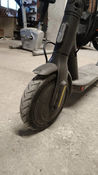 Patinete Eléctrico Xiaomi Mi Essential