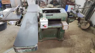 Combinada carpintería funcionando