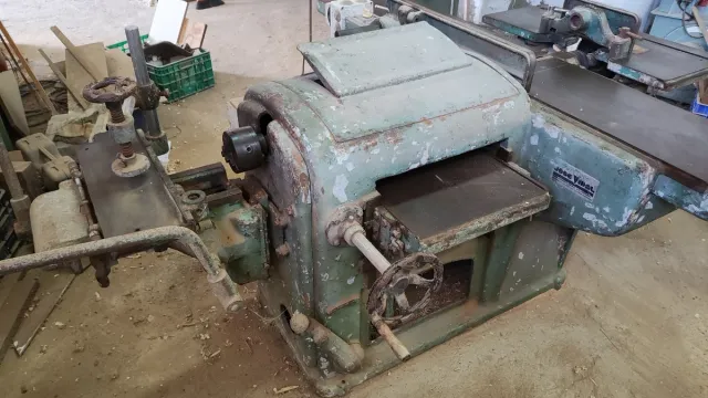 Combinada carpintería funcionando