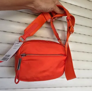 Bolso naranja bandolera