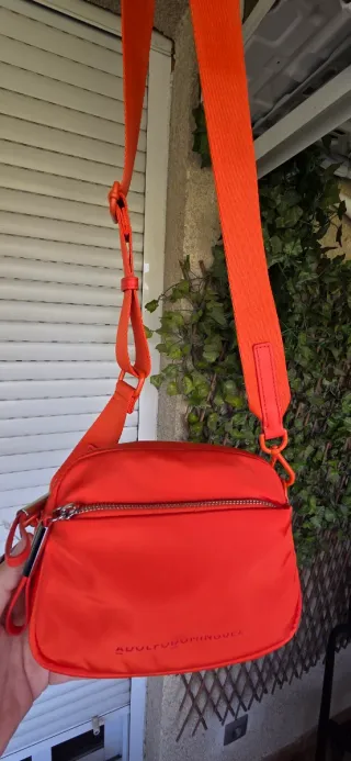 Bolso naranja bandolera
