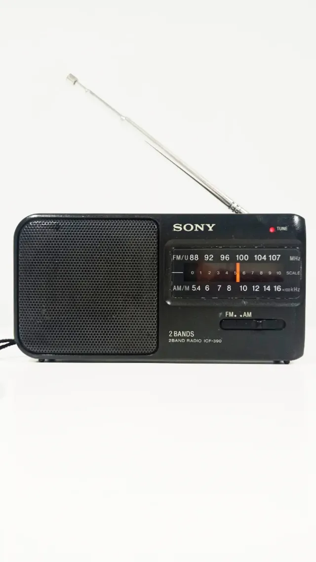 RADIO TRANSISTOR ANALOGICO SONY ICF 390
