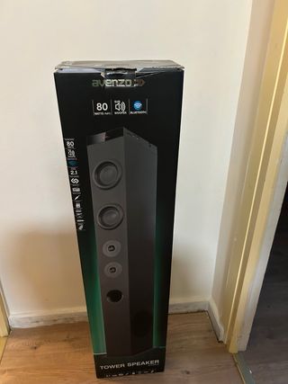 Torre de Sonido Avenzo Negra