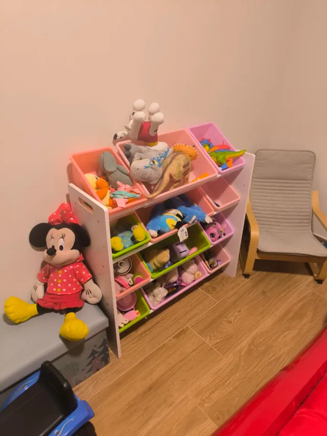 Mueble organizador de juguetes