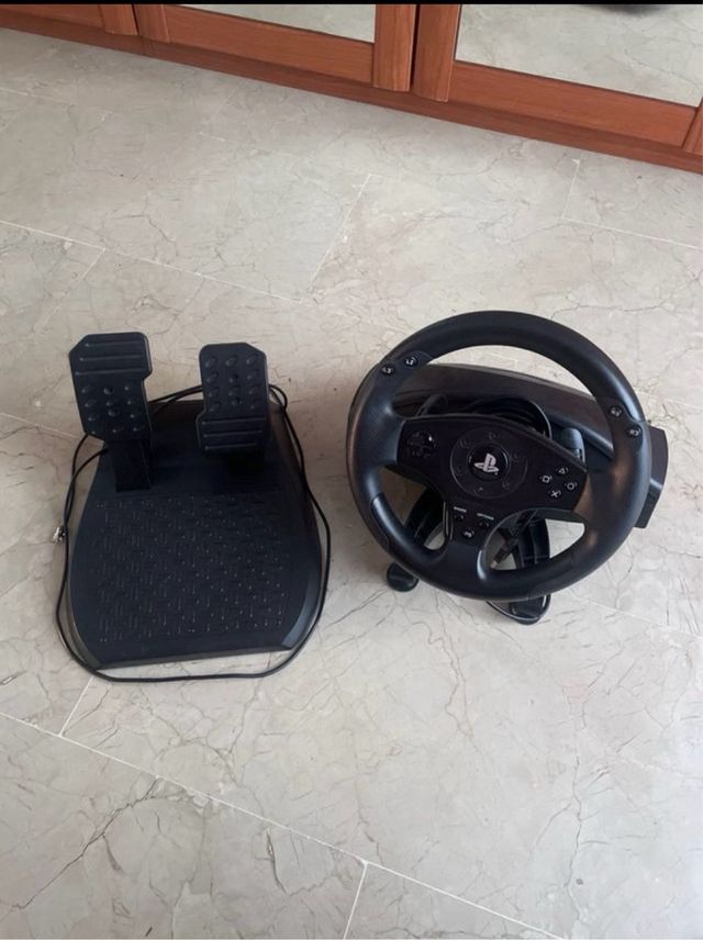 Volante y Pedales Thrustmaster T80