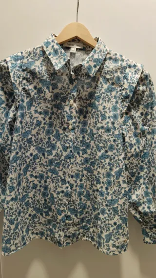 Camisa Pedro de hierro floral azul y blanco