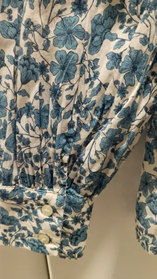 Camisa Pedro de hierro floral azul y blanco