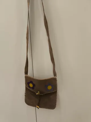 Bolso estilo hippie con flores