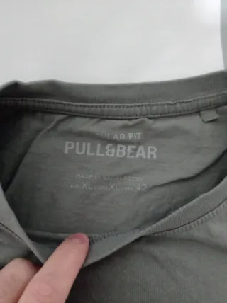 Camiseta gris básica