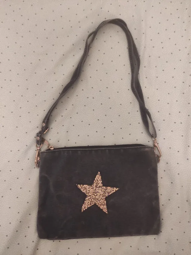 1€  Bolso vaquero con estrella dorada