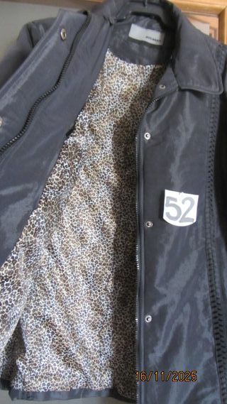 Chaquetas en Negro, tejana, burdeos y gabardina