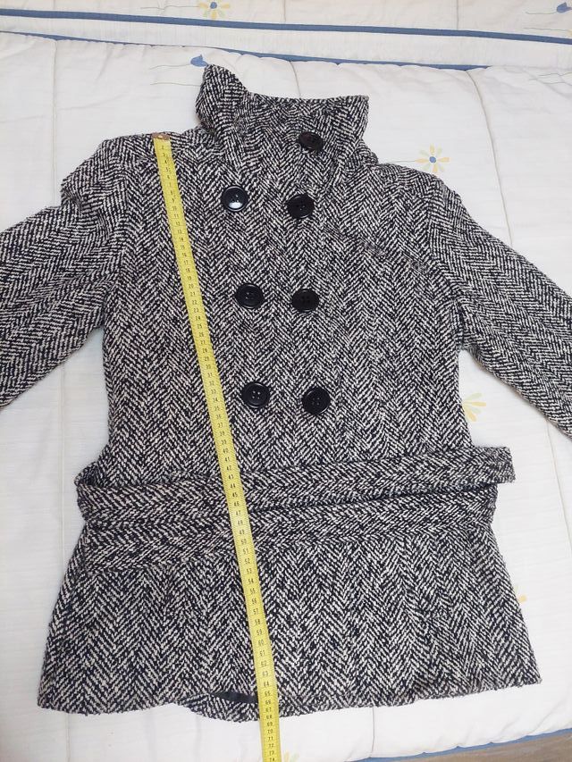 Abrigo estilo trench mujer