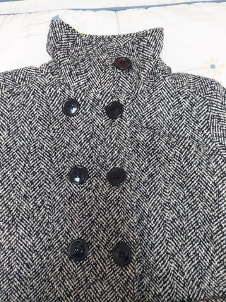 Abrigo estilo trench mujer