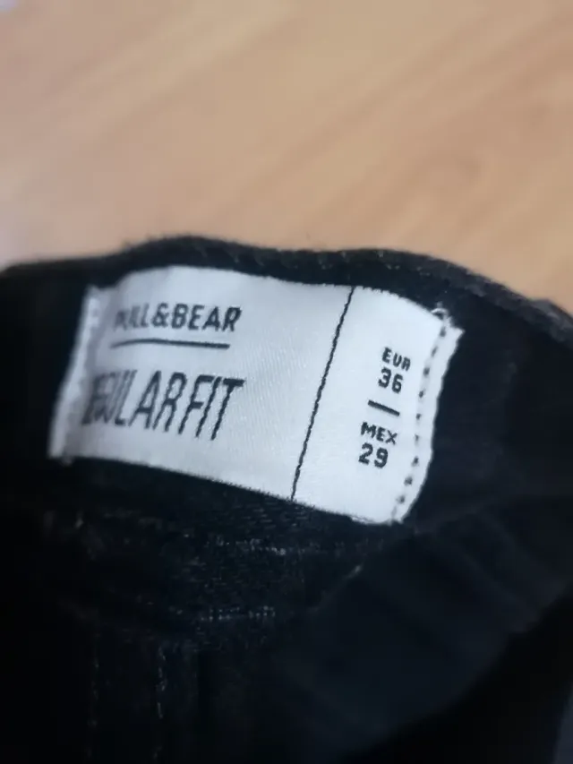 Pull&Bear Pantalones Regular Fit Negros T.36