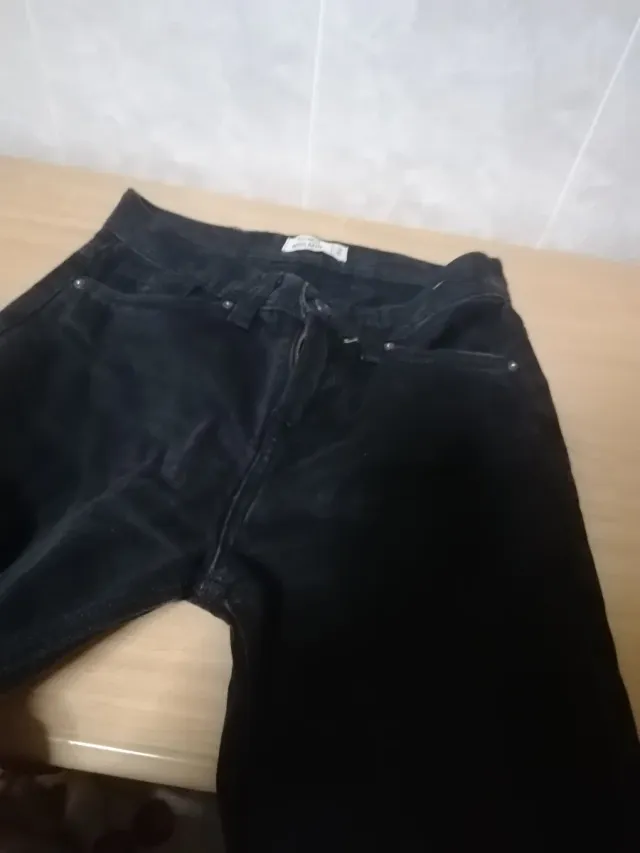 Pull&Bear Pantalones Regular Fit Negros T.36