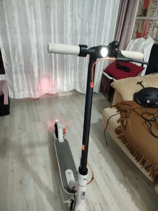 Patinete Eléctrico Xiaomi Serie 3 Blanco + Casco