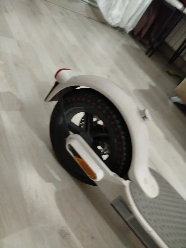 Patinete Eléctrico Xiaomi Serie 3 Blanco + Casco