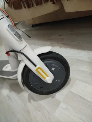 Patinete Eléctrico Xiaomi Serie 3 Blanco + Casco