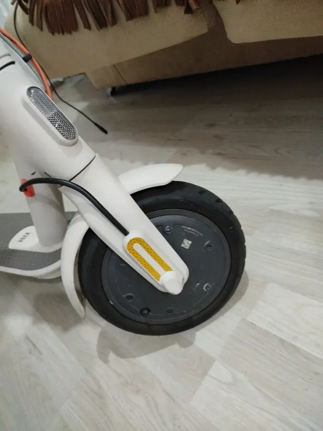 Patinete Eléctrico Xiaomi Serie 3 Blanco + Casco