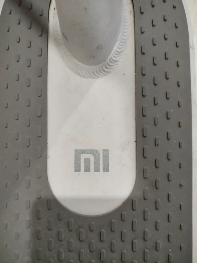 Patinete Eléctrico Xiaomi Serie 3 Blanco + Casco