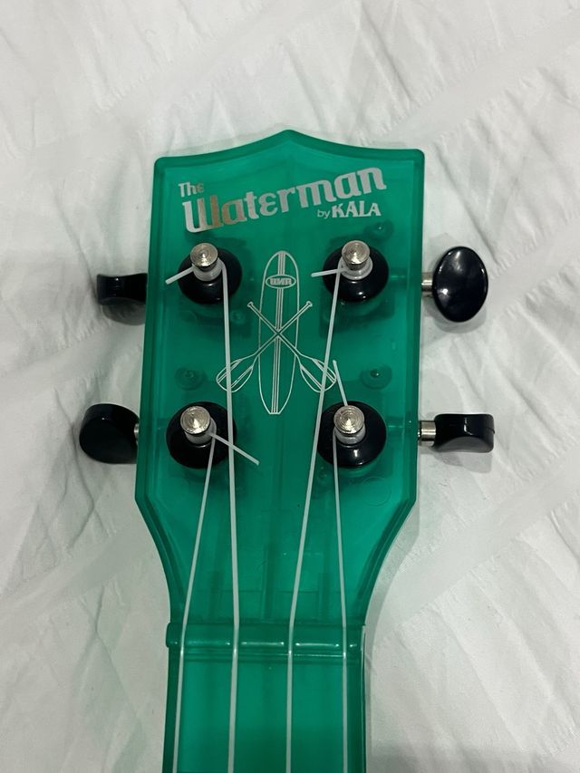 Ukelele Kala Waterman Verde Agua