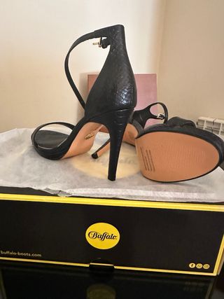 Tacones Buffalo Negros
