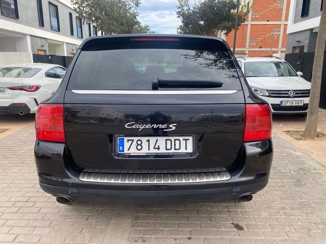 Porsche Cayenne 2005