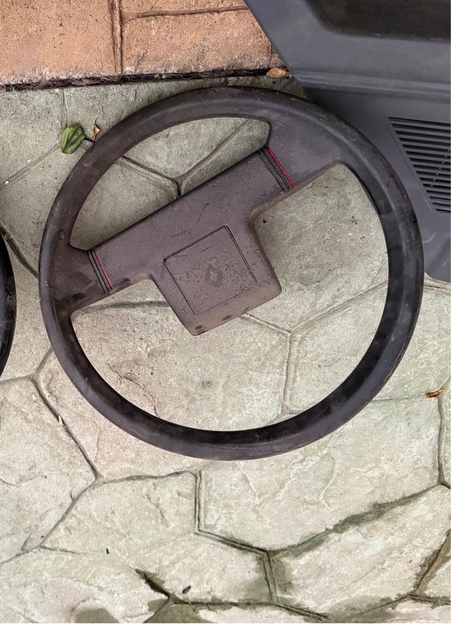 Volante Renault Super5