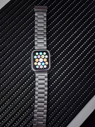 Apple Watch rosa con Correa Metálica + cargador