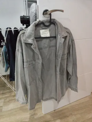Sobrecamisa vaquera oversize gris Talla XS
