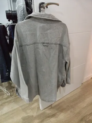 Sobrecamisa vaquera oversize gris Talla XS