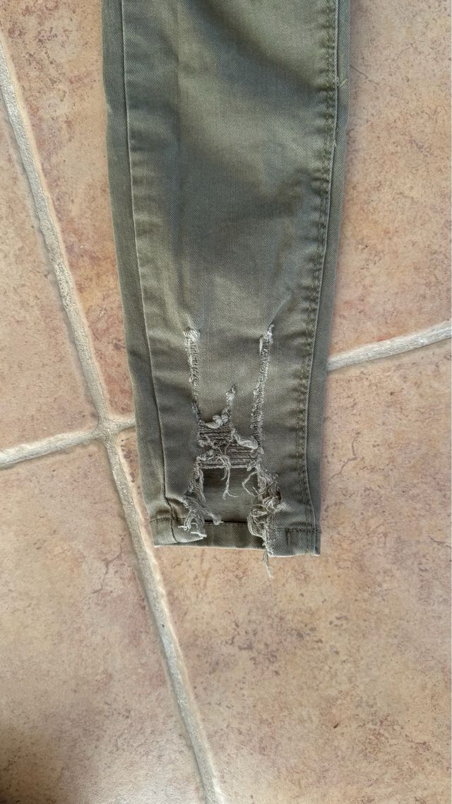 Pantalones vaqueros pitillo rotos - M