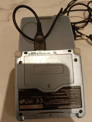 Nintendo Game Boy Advance SP Plata