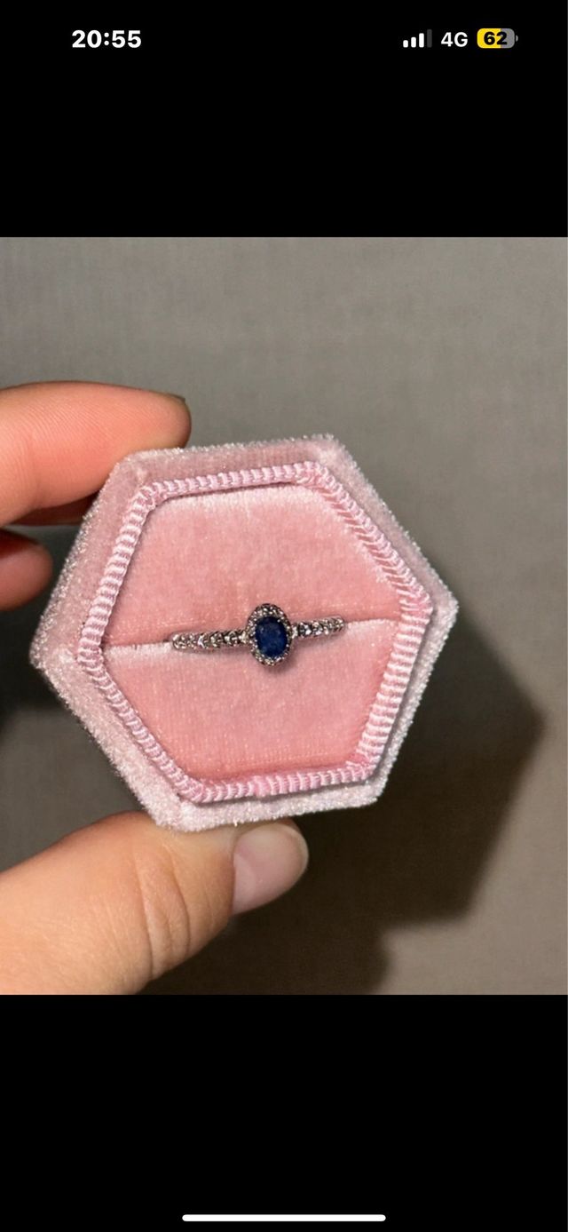 Anello con Zaffiro Blu