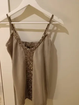 Camiseta tirantes lentejuelas beige/dorado