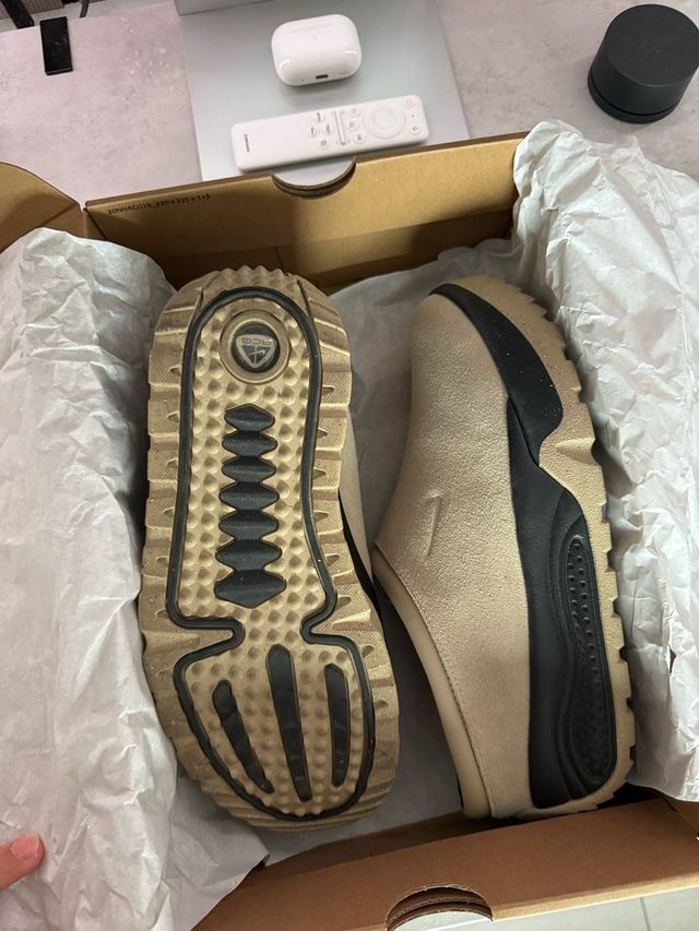 Nike ACG Mules Beige/Negro