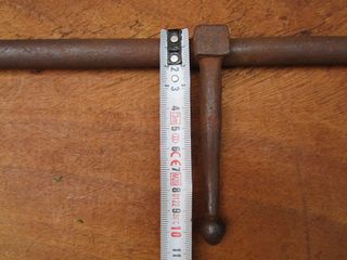 Cerrojo antiguo forja acabado bellota.