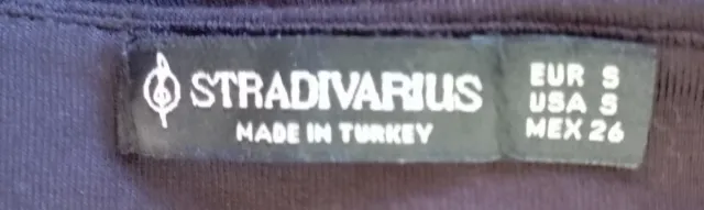 Camiseta negra Stradivarius manga larga peplum