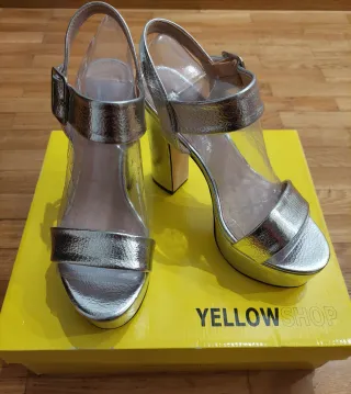 Sandalias tacón Yellow Shop Talla 39