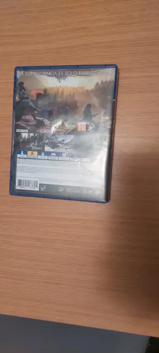 Juego ARK Survival Evolved PS4