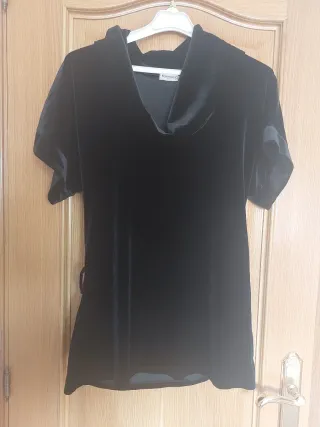 Camiseta terciopelo negra