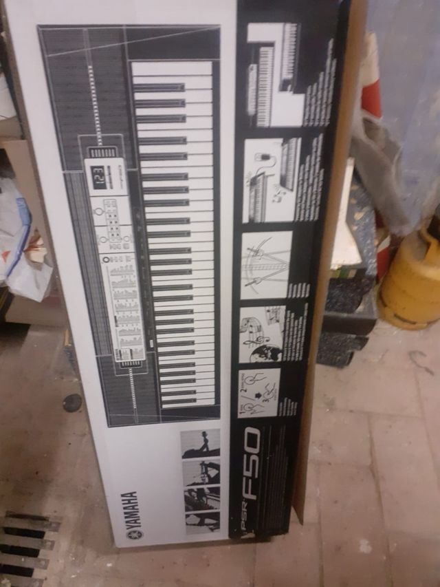 Teclado Yamaha F50 - 36 teclas