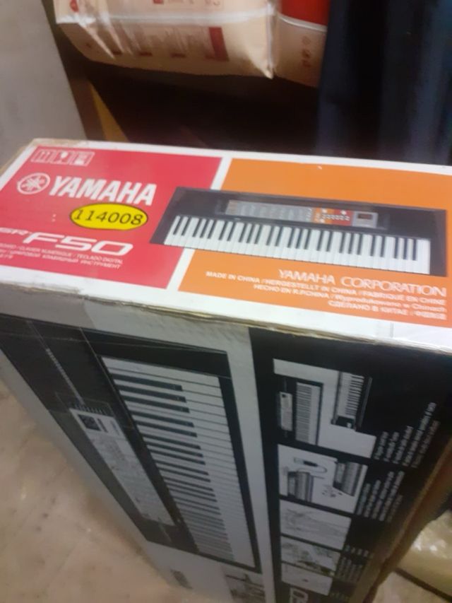 Teclado Yamaha F50 - 36 teclas