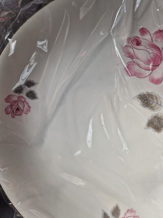 Piatto vintage con rose rosa