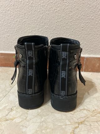 Botines XTI Talla 37 Negro