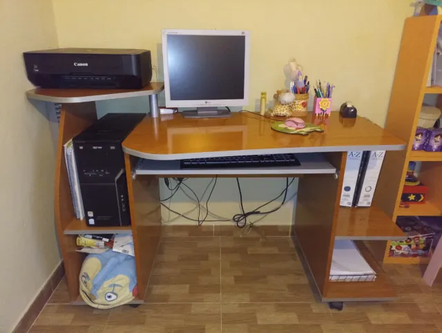 Escritorio para ordenador