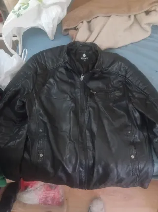 Chaqueta de cuero negra Talla XL