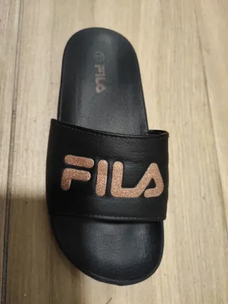 Chanclas Fila Negras Talla 35